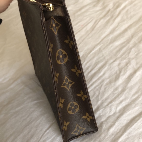 Louis Vuitton Clutch - Picture 2 of 8